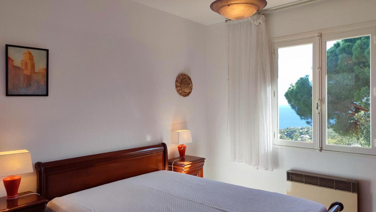 Villa Les Trois Chenes, Piscine Privee & Vue Mer Sur Golfe De Saint Tropez Les Issambres Exterior photo